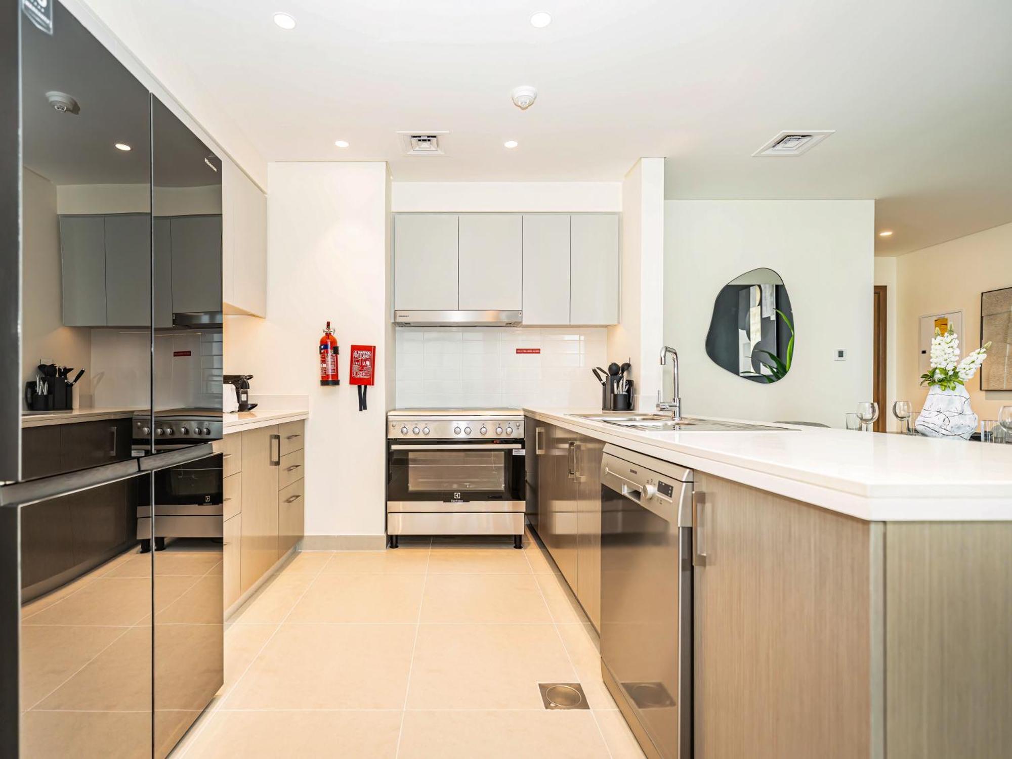 Luxury 4br Apt-iconic Burj Khalifa &fountain Views Apartment